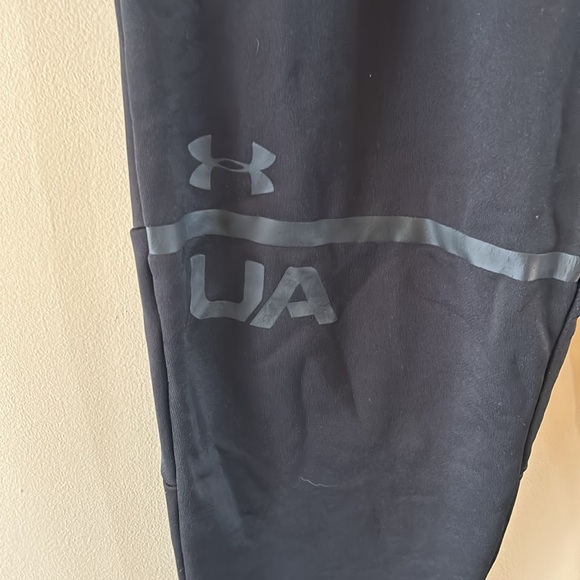 Men’s Under Armour cold gear gym/active pants; L - Picture 2 of 5